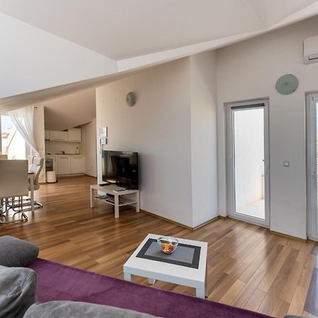 Apartments Barbati Novalja Eksteriør bilde