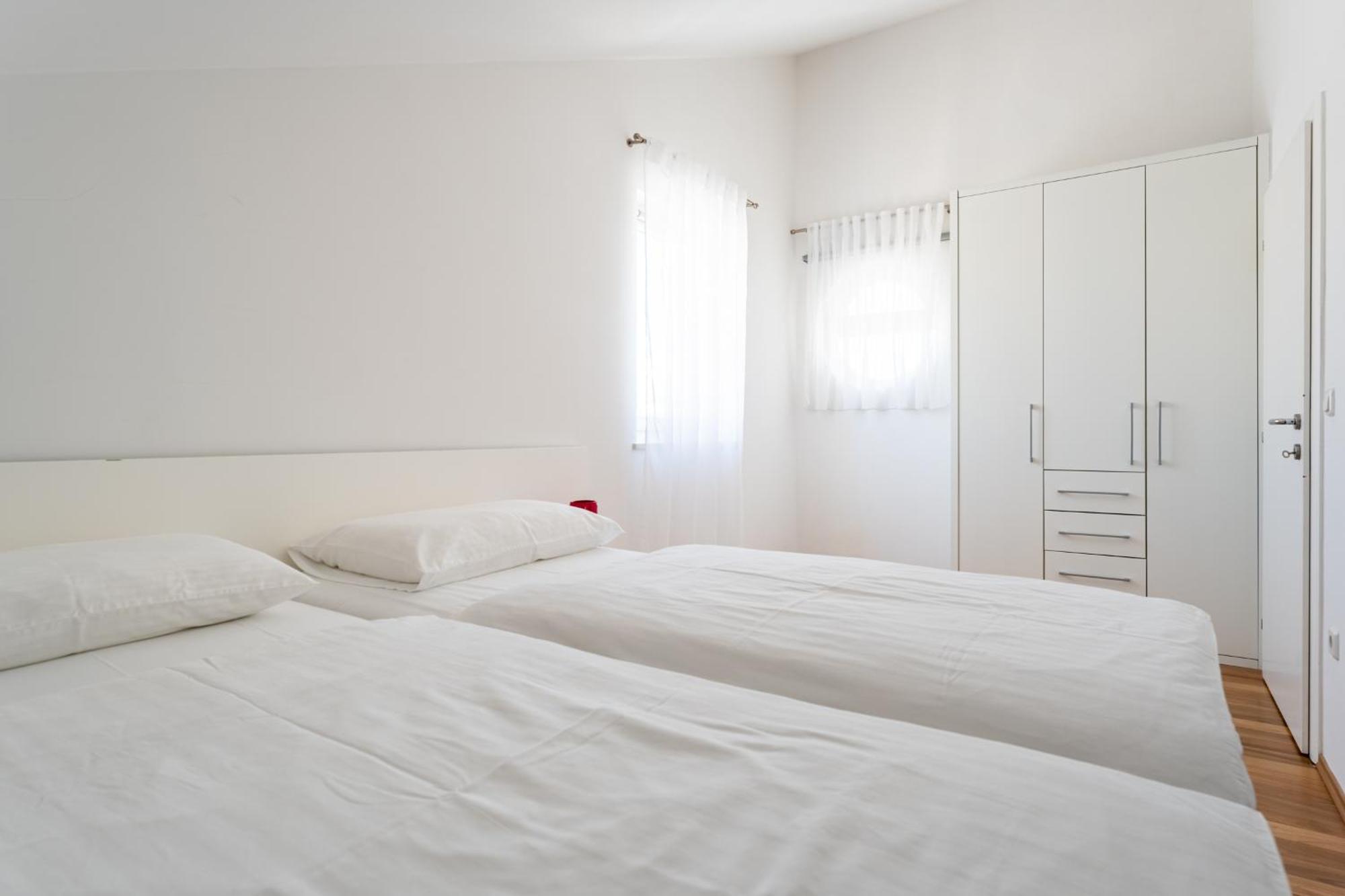 Apartments Barbati Novalja Eksteriør bilde