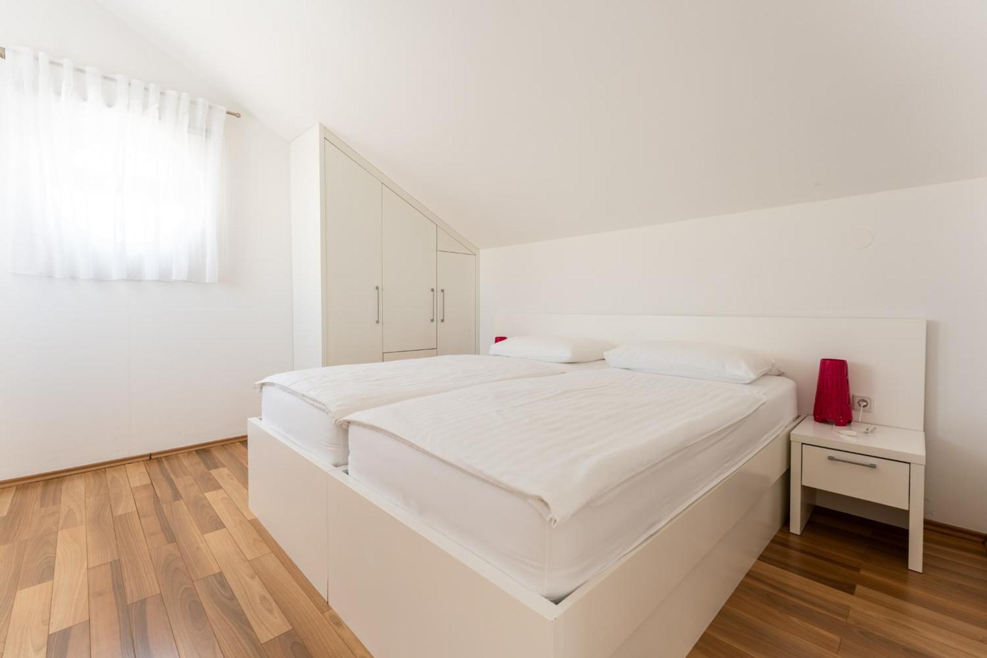 Apartments Barbati Novalja Eksteriør bilde