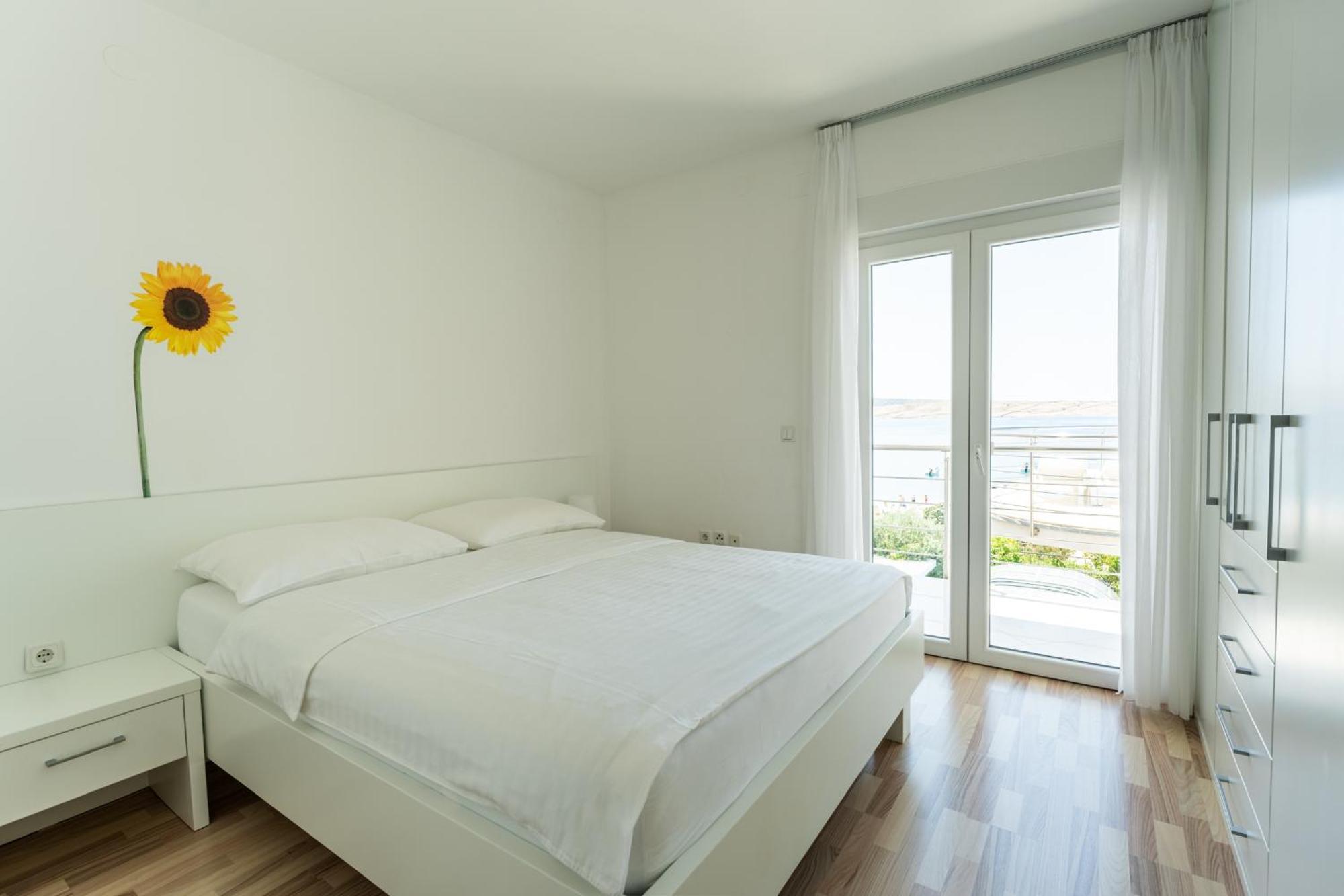 Apartments Barbati Novalja Eksteriør bilde