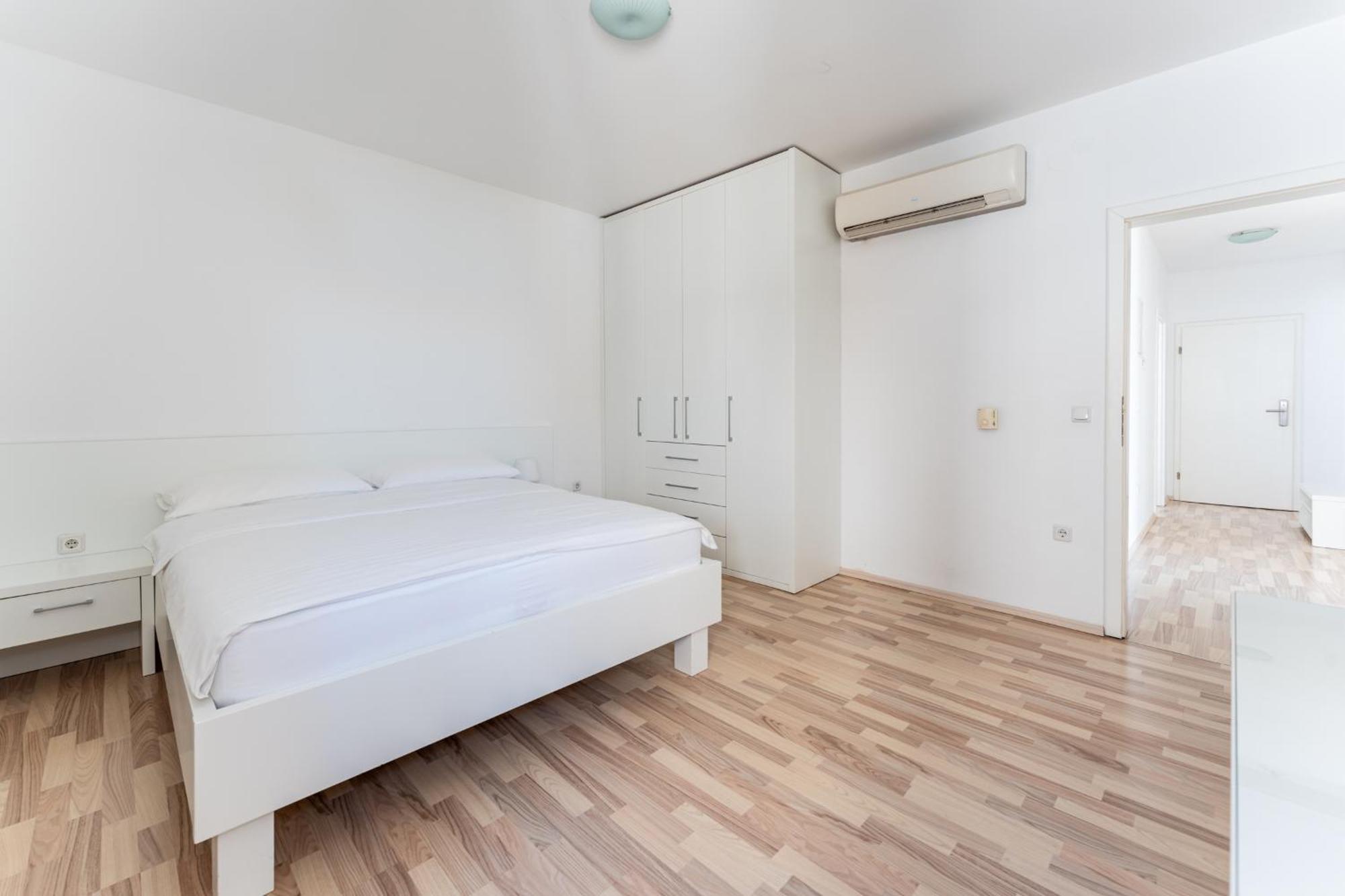 Apartments Barbati Novalja Eksteriør bilde