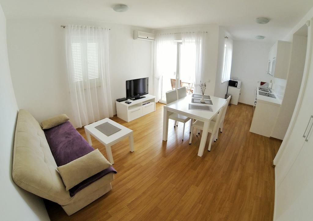 Apartments Barbati Novalja Eksteriør bilde